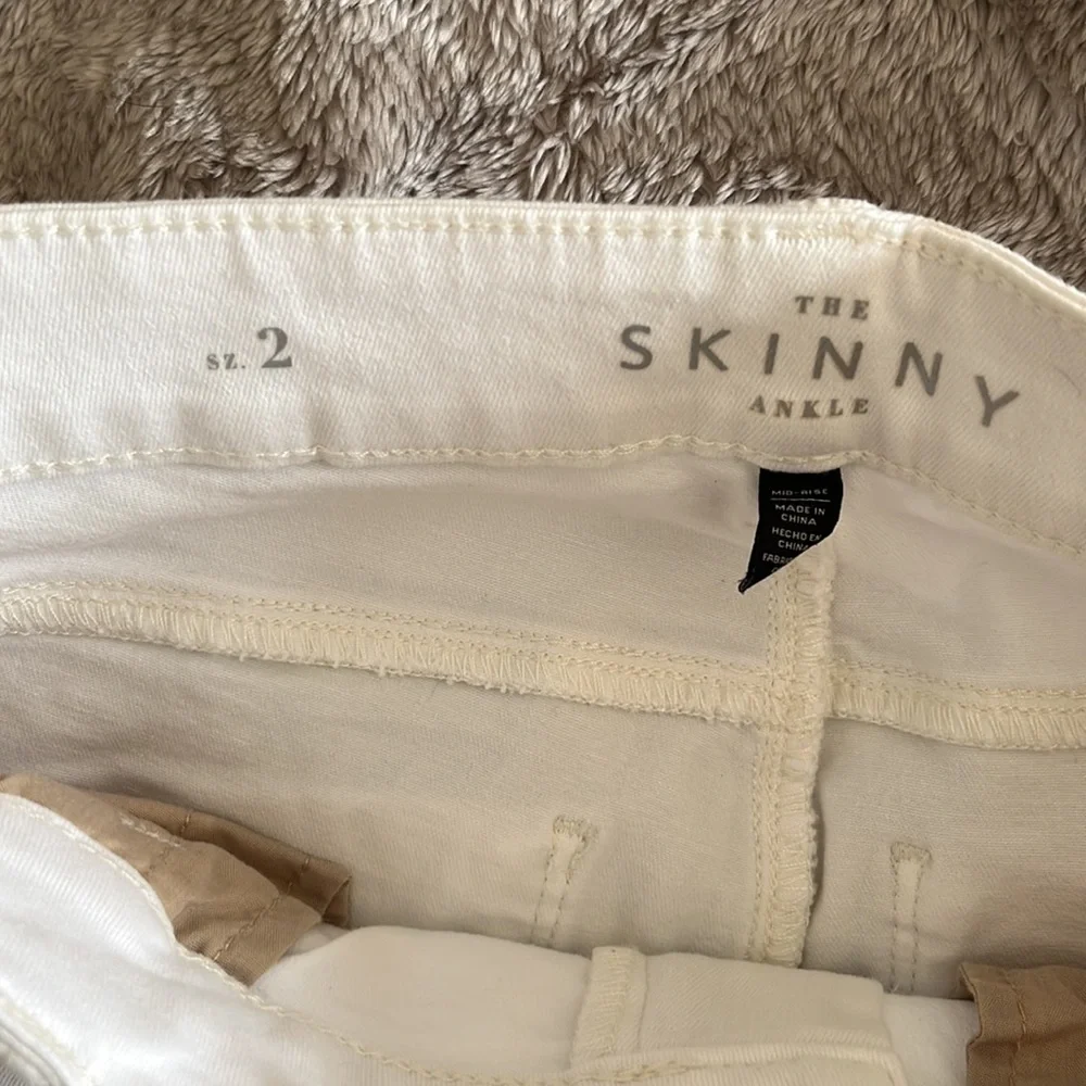 White House black market the skinny ankle jeans in white Sz 2 - Picture 7 of 8